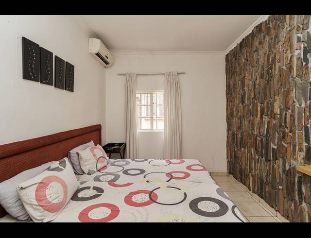 700M² BED & BREAKFAST FOR SALE IN SPARKS ESTATE